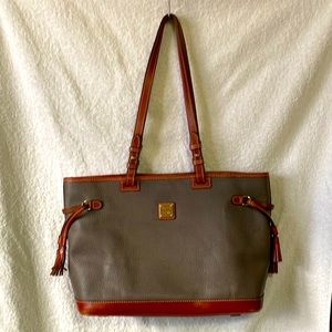 Dooney & Bourke Tote